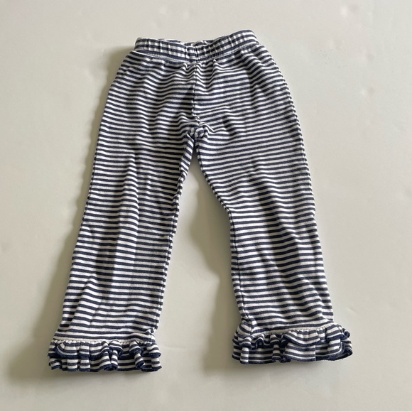 Luigi Ruffle Pants - Picture 4 of 7